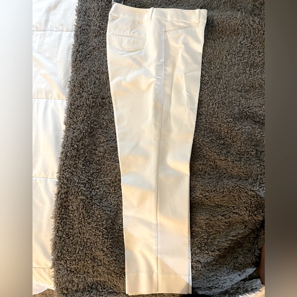 The Limited Pants - Size 10 white pencil pants. Sits low, straight hip & thigh and ankle length.